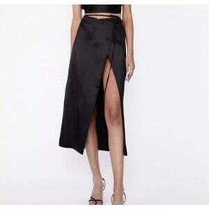 Bardot Skirt Size X-Small  Black True Wrap Montana Tie Closure‎